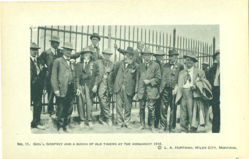 HUFFMAN de L.A.   Gen. Godfrey en la POSTAL de monumento c.1926