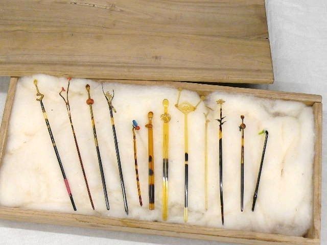 Exclusive Antique 12 pcs Kanzashi (Hairpins) R822  