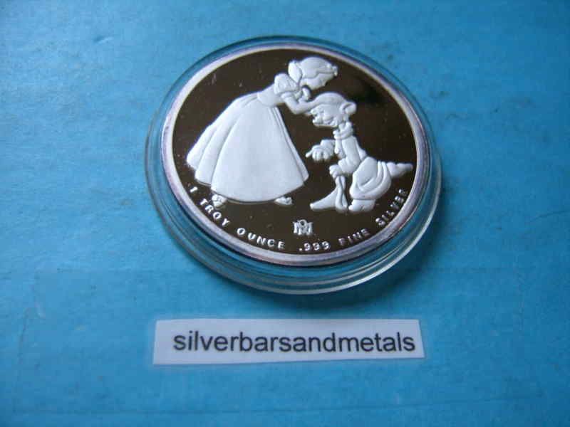 SNOW WHITE DISNEY AROUND THE WORLD 999 SILVER RARE  