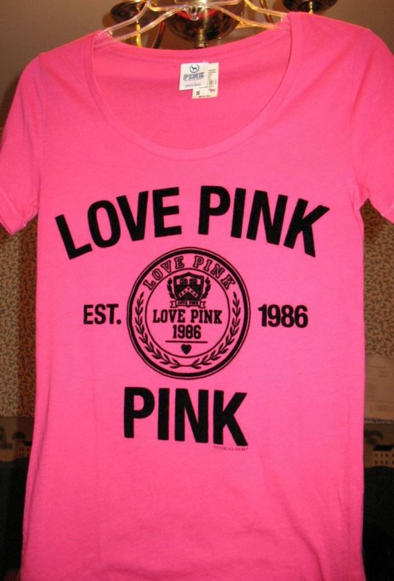 VICTORIAS SECRET SMALL FELT LOVE PINK 86 SCOOPNECK T SHIRT in HOT 