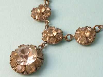 Pretty paste flower necklace, dating from the Edwardian period. This 