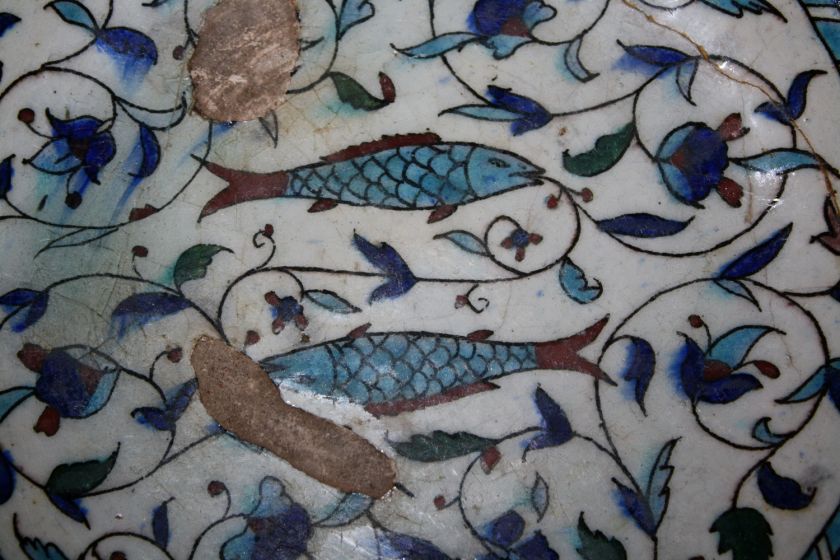 OLD OTTOMAN EARLY KUTAHYA CERAMIC DISH WITH FISH PATTERN  