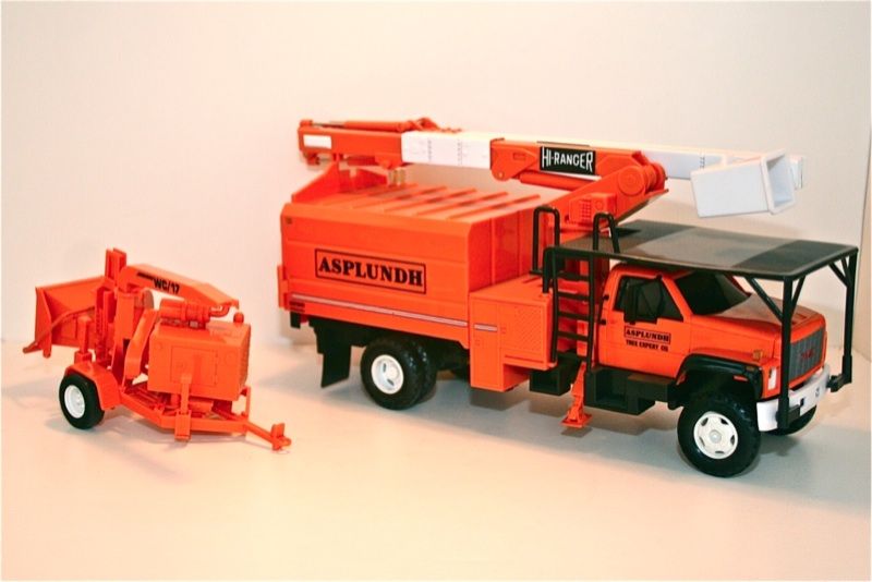 Asplundh Bucket Truck and Chipper   NIB  