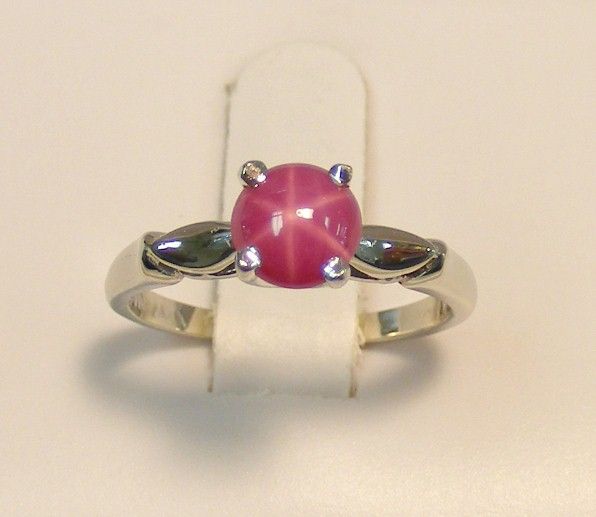 MINT 10K WHITE GOLD LINDE PINK STAR SAPPHIRE RING  