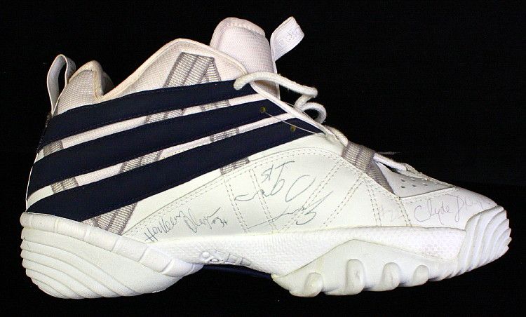 97 ROCKETS SIGNED SNEAKER JSA OLAJUWON DREXLER BARKLEY  