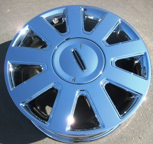 NEW 17 FACTORY LINCOLN TOWNCAR LIMO OEM CHROME WHEEL RIM   1 SINGLE 