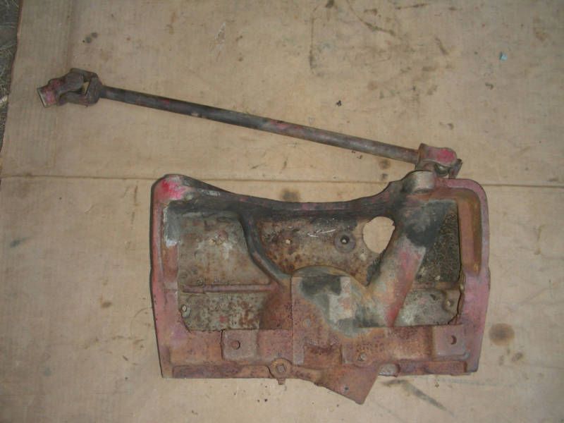 OFFICIAL IH Farmall SUPER C ~ FRONT STEERING HOUSING  