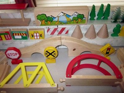 BRIO Thomas Compatible WOODEN TRAIN TRACK LOT with ACCESSORY Pieces 