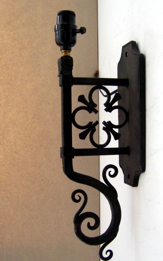OLD VINTAGE WROUGHT IRON WALL LIGHT 18 HAND MADE BLACK  
