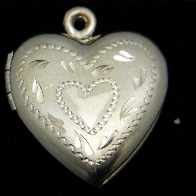 14k Hand Engraved Gold Filled Heart Locket 19 x21mm New Old Stock w 