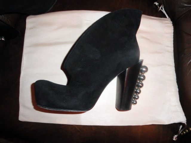 Marc Jacobs Ladies High Heels in Black Suede SIze 38  