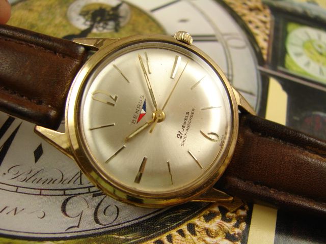 QUALITY 21 JWL BENRUS MENS DRESS WATCH VINTAGE 1967 AUTOMATIC GOLD 