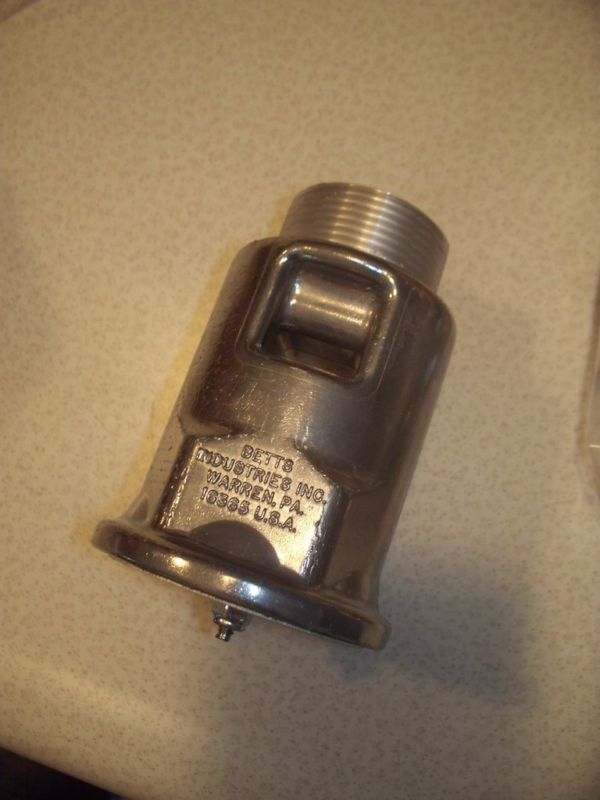 NEW BETTS 6238AL, VALVE, POSITIVE CRANKCASE VENTILATION  