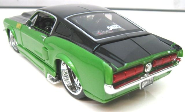 Maisto Ford Mustang Custom Shop Green 1/24  