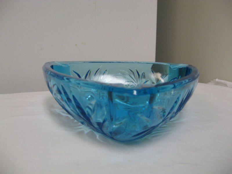 Vintage Blue Depression Triangular ASHTRAY Swirl/Leaf  