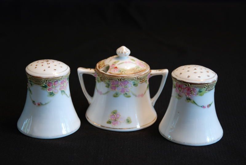 VINTAGE HAND PAINTED SALT~PEPPER~CONDIMENT SET~3 PC.  