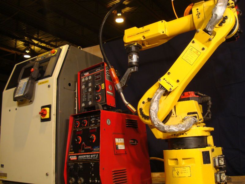 Fanuc Arcmate 100iB With RJ3iB Welding Robot Arc mate  