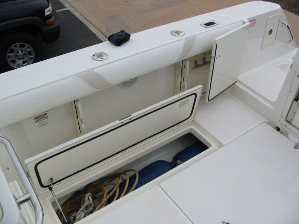 30 BOSTON WHALER 2005 CONQUEST 305 WITH 4 STROKE MERCURY VERADOS 30 