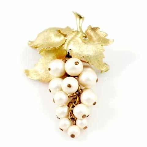 Vintage Boucher Faux Pearl Grape Cluster Brooch 1950’S  