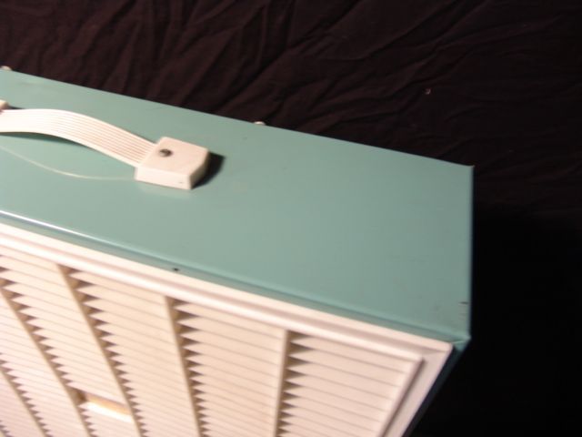 Vintage Eskimo 20 Metal Box Fan 3 Spd Metal Blade Plastic Face Grill 