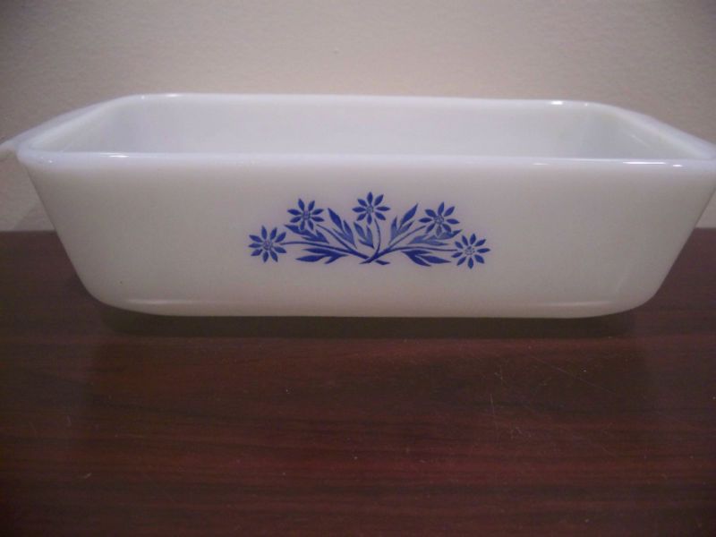 FIRE KING BREAD LOAF PAN BAKING CASSEROLE BLUE DAISY #G  