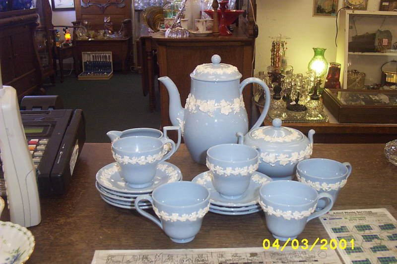 Wedgwood Queens Ware CC on Lavender 19 pc Coffee Set  