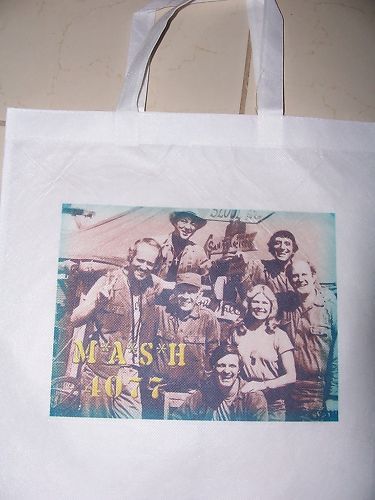 MASH 4077 CAST * TOTE BAG CLASSIC TV  HOT LIPS  