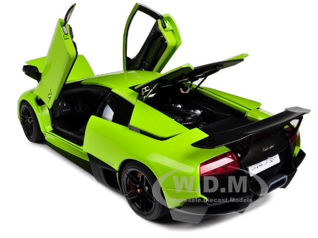   MURCIELAGO LP670 4 SV VERDE SANDAG/LIGHT GREEN 1/18 AUTOART 74614